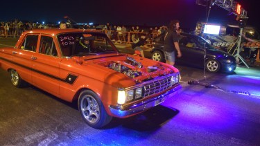 Las picadas vuelven a dar espectáculo esta noche en el autódromo de Centenario.