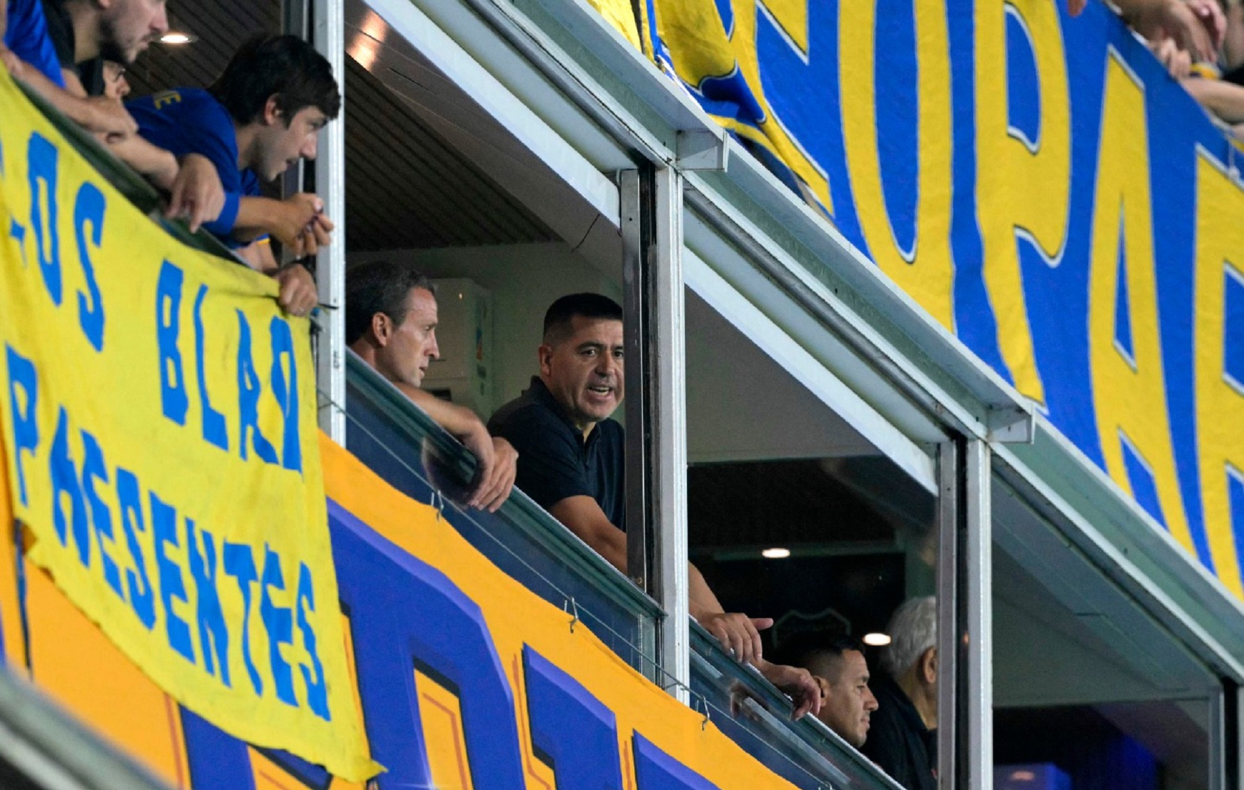 Juan Román Riquelme ya tendría definido al sucesor de Fernando Gago. Foto: AFP.