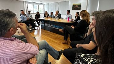 Este viernes, el senador Doñate estuvo en Viedma y puso en marcha su campaña. Foto Gentileza