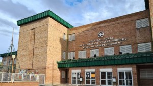 Dos demorados por el joven de 17 años baleado en Cutral Co: «Metieron la mano y dispararon»