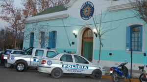 Imputan a un joven por dispararle a un hombre y herir con un arma blanca a un policía en Choele Choel