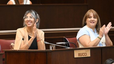 Daniela Rucci y Paola Cabeza son las diputadas del sector petrolero en la Legislatura. Foto: Florencia Salto.