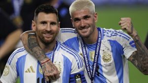 De Paul habló sobre la &#8216;presión&#8217; de Messi antes de la final de la Copa América: «Me lo metió en la cabeza»