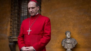 Cónclave se puede ver en Neuquén: días y horarios para ver la película sobre la elección del papa