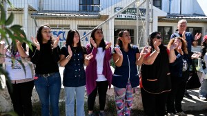 Se movilizaron en defensa de una escuela de Bariloche con graves problemas de gas