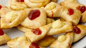 Facturas express de membrillo y crema pastelera