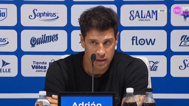 Sebastián Domínguez ratificó su continuidad en Vélez.