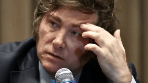 Según Forbes, el caso $Libra que involucra a Javier Milei es «el robo más grande de la historia»