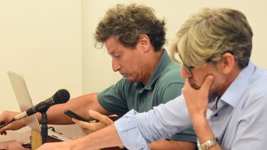 Gustavo Kohon, representante de la fiscalía de Estado, junto a Maximiliano Breide Obeid, fiscal jefe penal. (Cecilia Maletti)