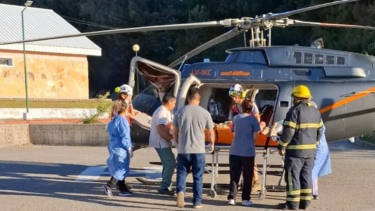 Se enredó con el paracaídas e impactó contra el cerro. Foto: gentileza