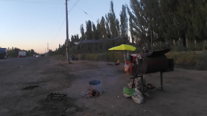 Los dueños del puesto desalojado en la Ruta 151 regresaron al lugar: «Lo hacemos por necesidad»