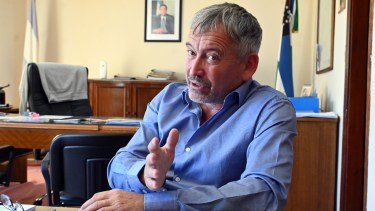 El ministro Sánchez fue autorizada para negociar un préstamo para afrontar cuota del Castello. Foto: Marcelo ochoa