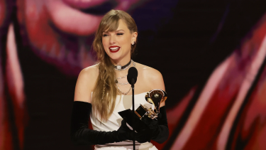 Taylor Swift a demás de estar nominada, será presentadora en los Grammy 2025.