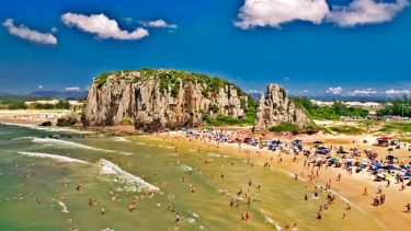 Vacaciones en Brasil: dos playas secretas del sur para ir, disfrutar y gastar poco