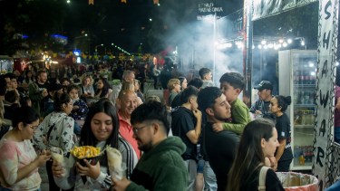 Regina se viste de fiesta para celebrar la 45° edición provincial de la Vendimia