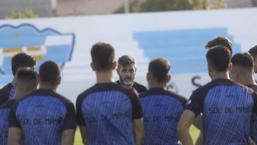 Juan Alfonsín es el DT de Sol de Mayo (Foto: Pablo Leguizamón)