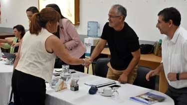 Las últimas paritarias para los gremios estatales tuvo oferta de sumas fijas por única vez a modo de compensación. Archivo