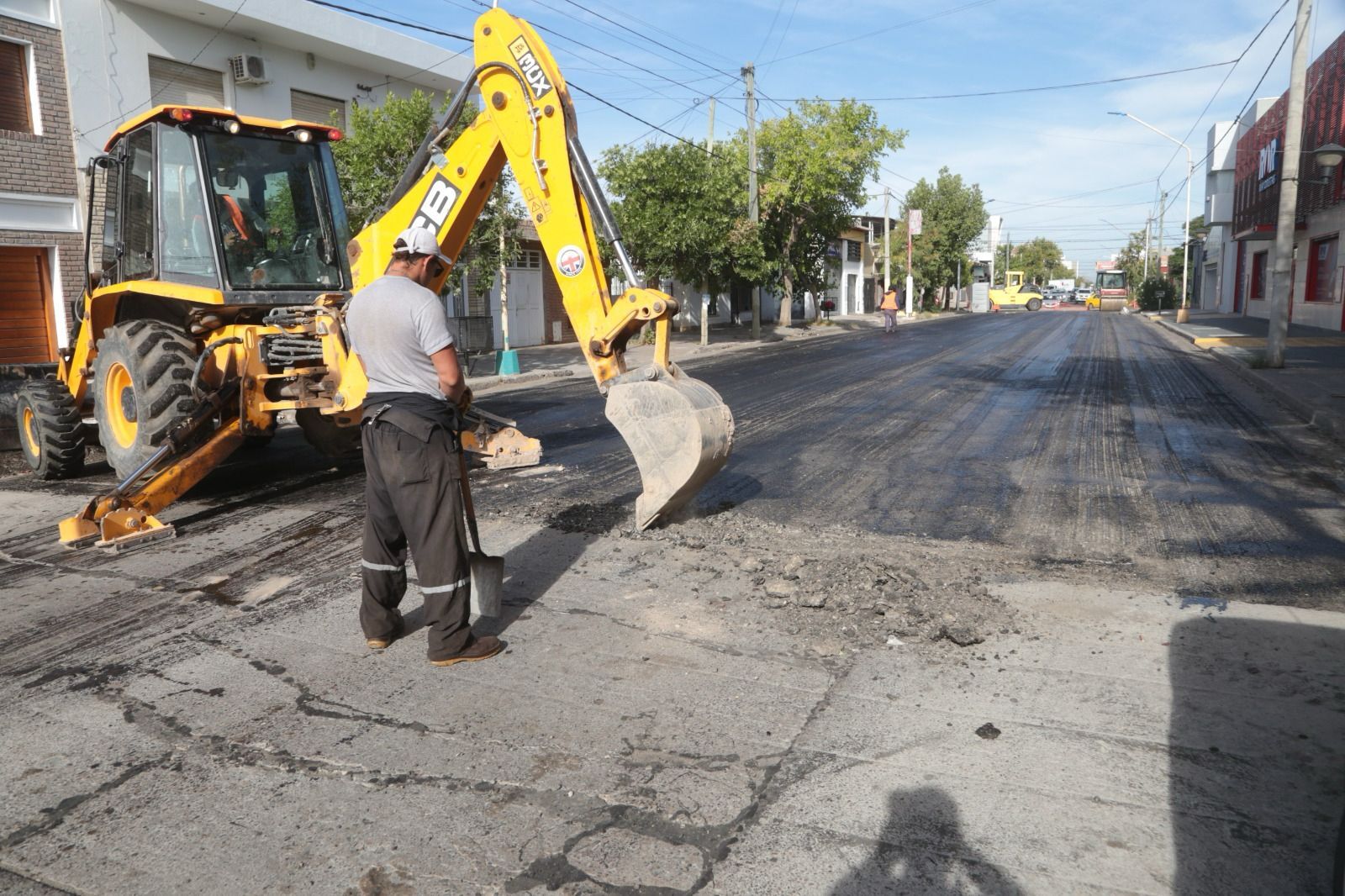 En Neuquén, 208 cuadras de calles troncales serán de asfalto: los detalles del plan de repavimentación