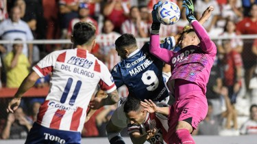 Unión de Santa Fe vs Racing de Avellaneda. Partido postergado de Fecha 7 Torneo Apertura Liga Profesional. Argentina.