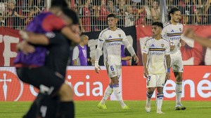 Boca perdió ante Newell´s y se le cortó la racha en el Torneo Apertura: Edinson Cavani erró un penal