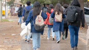 Cómo acceder al boleto estudiantil gratuito de Neuquén