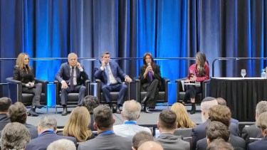 La secretaria participó en el Argentina Day de la convención minera. Foto: gentileza. 