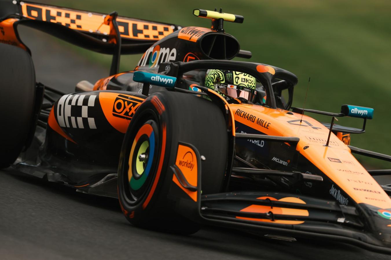 Los McLaren volaron en Australia y clavaron el 1-2 en la clasificación.