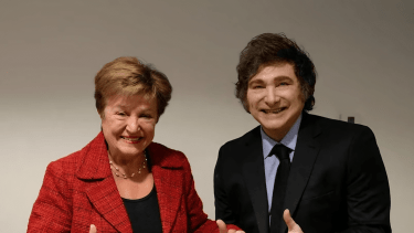 El huevo o la gallina: Javier Milei espera el aval del Congreso para acordar con el FMI, el Congreso espera la «letra chica»