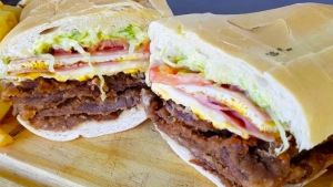 Cómo hacer un auténtico sándwich tucumano de milanesa