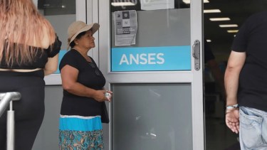 Aumento de pensiones de ANSES: ¿cuánto cobran en abril 2025 tras la inflación del 2,4%?