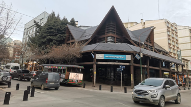 Oficina de Aerolíneas Argentinas en el centro de Bariloche. Foto: Google.