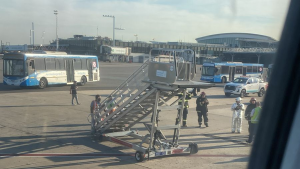 «Yo pensaba que no ibamos a aterrizar bien»: el dramático relato del vuelo a Neuquén que se desvió a Ezeiza