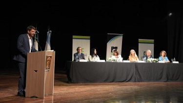 Apertura de sesiones en Cipolletti. Crédito Juan Thomes.