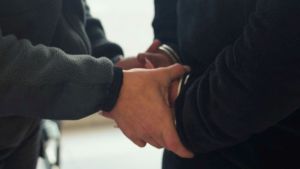 Chubut: Tenían 51 causas previas, fueron detenidos in fraganti robando una casa pero una jueza los liberó