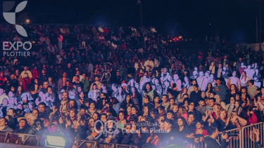 La Municipalidad de Plottier lanzó la propuesta de invitar a todas las mujeres de la ciudad a disfrutar de todos los shows de la expo "absolutamente gratis". Foto: gentileza Expo Plottier.