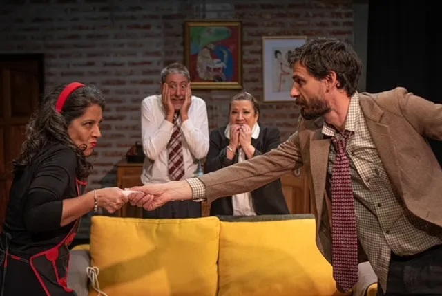 "Bon Your Tailandia",   en La caja Mágica de Cipolletti.