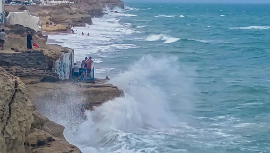 Mareas extraordinarias en Las Grutas.