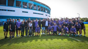 Racing invitó a uno de los hinchas baleados en Brasil a un entrenamiento en el Cilindro