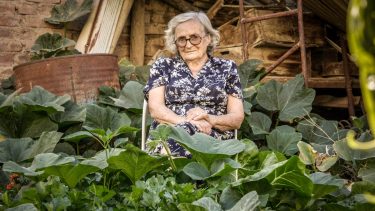 De Neuquén a Valencia a los 94 años, la película del increíble viaje de Josefa llega al Cine Teatro Español