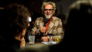 Mex Urtizberea y su polémica filosofía sobre los invitados: «Si te invito a casa, no traigas nada; si traes algo me ofendo»