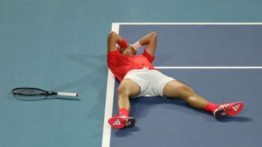 Mesik dio el golpe y ganó su primer torneo ATP. (AFP)