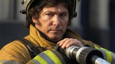 La imagen del presidente Javier Milei vestido de bombero, elaborada con inteligencia artificial que compartió la diputada Lorena Villaverde.