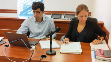 Encontraron un cuaderno con anotaciones varias, con indicación de ingreso de dinero y deudores. Además de un revólver calibre 38 y una escopeta recortada, con municiones. Foto: gentileza MPF de Neuquén.