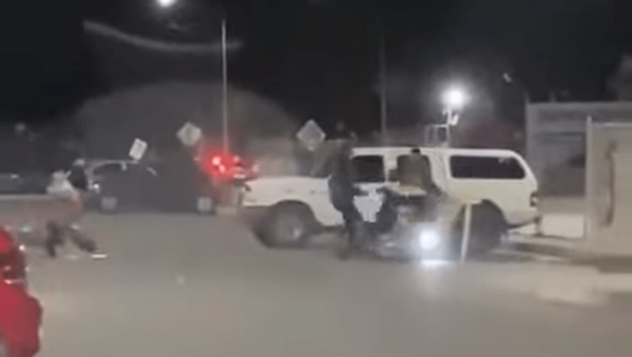 Violencia en la Isla 132 de Neuquén: pagarán una importante suma de dinero y harán tareas comunitarias por agredir a inspectores. Archivo