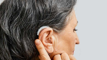 Justicia de Bariloche falla contra Ipross por demora en entrega de audífonos. Foto Archivo.