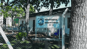 Ocultó 10 celulares en una madera que dejó en la Unidad 11 de Neuquén: así frustraron su ingreso