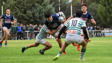 Neuquén marcó diferencias en el primer tiempo y pudo controlar el desarrollo del clásico. (Fotos: Cecilia Maletti)