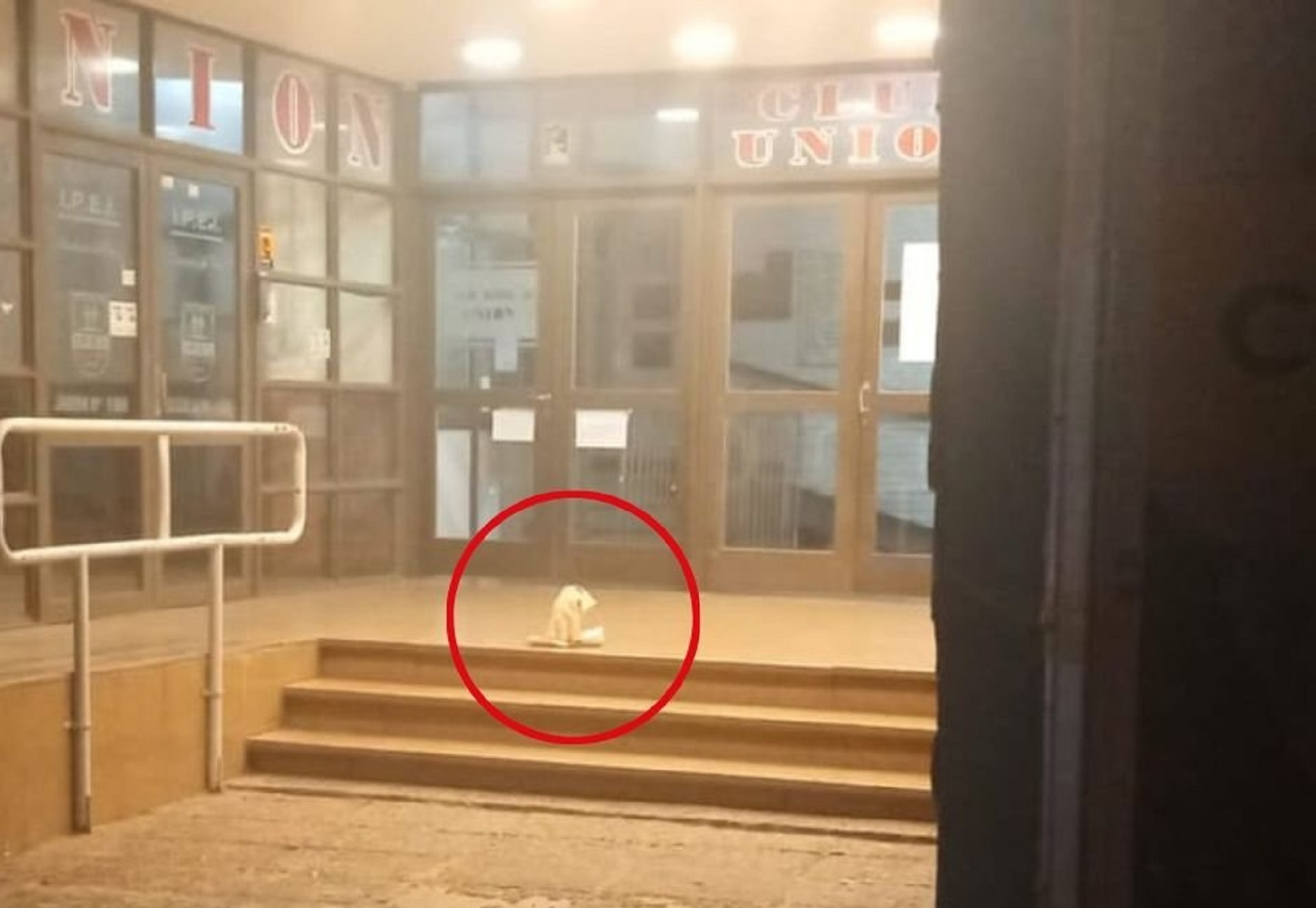 La granada fue encontrada esta madrugada en la sede del conjunto Tatengue. Foto: Gentileza.