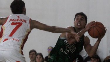 Torres tuvo un gran debut con la camiseta de Biguá. (Oscar Livera)