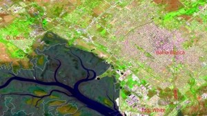 Impactante antes y después de Bahía Blanca: desde el espacio, cómo se ve la ciudad tras el temporal
